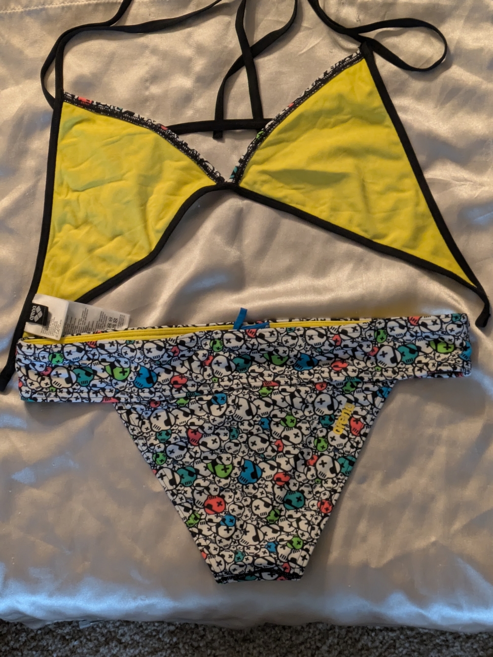 Women's Multicolor Graphic Triangle Bikini Set - Picture 3 of 5